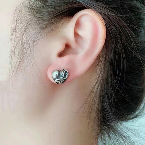 Chrome Heart-Shaped Earrings - Picture 1 of 6